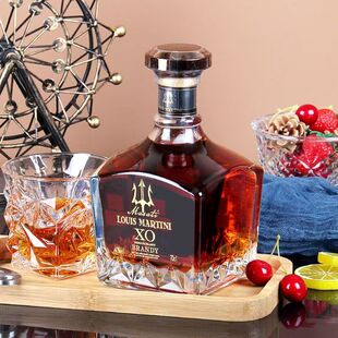 路易玛迪尼洋酒XO礼盒装40度烈酒高档方瓶白兰地700ml整箱KTV用