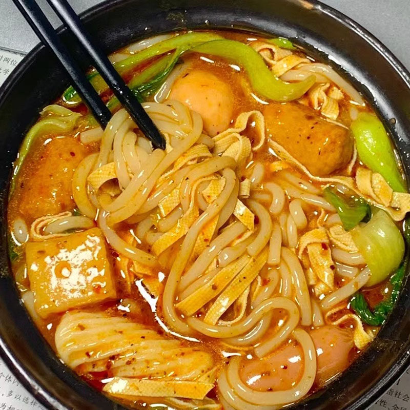 潘老疙瘩东北过桥米线云南带料包正宗麻辣味煮食砂锅粗米粉袋装,粮油调味/速食/干货/烘焙,方便米线/米粉,淘宝优惠券,粉丝福利购,淘宝优惠卷