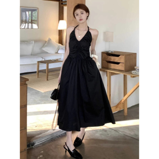 白色挂脖吊带连衣裙女夏季 法式 泰国仙气森系露背海边度假蓬蓬长裙