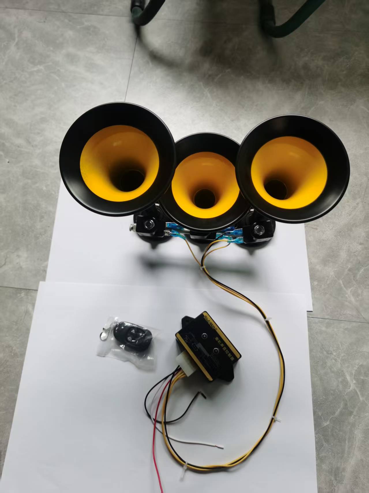 3管18音气源式音乐电控气喇叭 电源控制g开关，遥控选择音乐