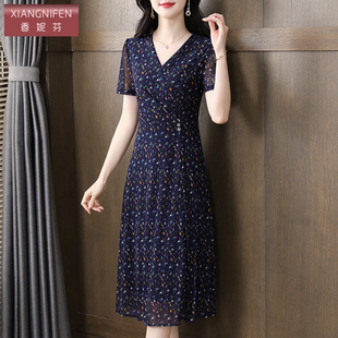 香妮芬洋气v领中年妈妈连衣裙女装2025新款夏季收腰显瘦通勤裙子