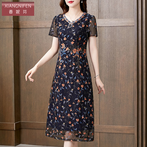 香妮芬复古重工刺绣连衣裙女高端洋气2026夏季新款网纱短袖妈妈装