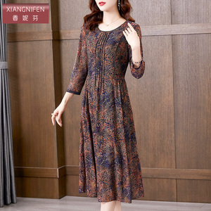 香妮芬中年妈妈台湾纱连衣裙女2026新款春季收腰修身显瘦裙中长款
