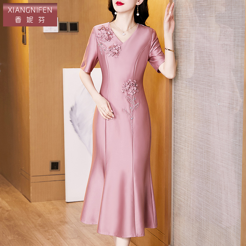 香妮芬简约通勤优雅端庄时尚