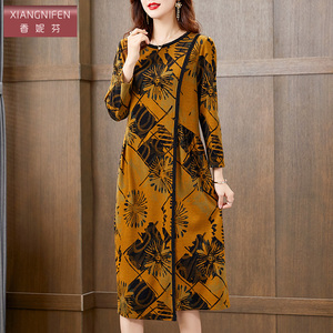 香妮芬时尚洋气2026新款春季休闲宽松妈妈羊绒连衣裙女优雅阔太太