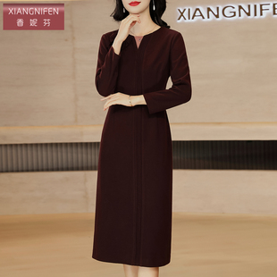 香妮芬洋气红色中年妈妈连衣裙女2026新款春秋设计感高端长袖气质
