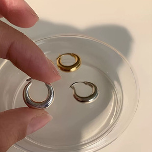 Sophie bu*ai 椭圆极简水滴状耳钉女简约超仙迷你圆耳环弧形耳圈