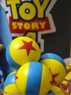 正版散货玩具总动员皮克斯球小号桌面摆件拍摄道具