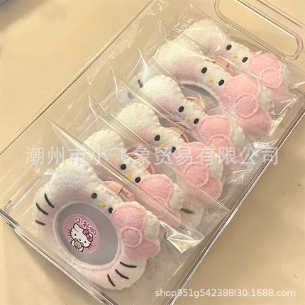 helloKitty吧唧套不织布DIY材料包kt猫送闺蜜学生挂件小红书同款