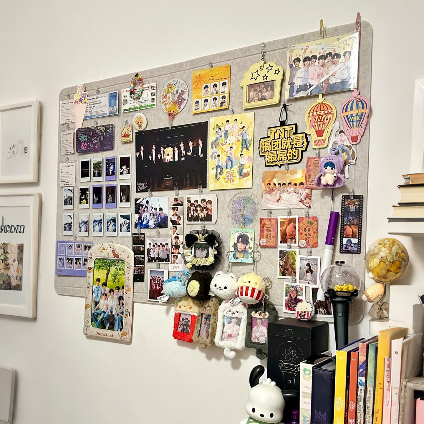 创意照片墙背景板定制毛毡板免打孔玄关高级感客厅墙面装饰展示墙幼儿园可移除宿舍书桌留言板自粘毛毡墙贴