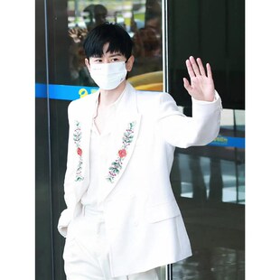 优选张杰同款白色领口彩色刺绣西装z男士秋冬季垫肩高级休闲宽松