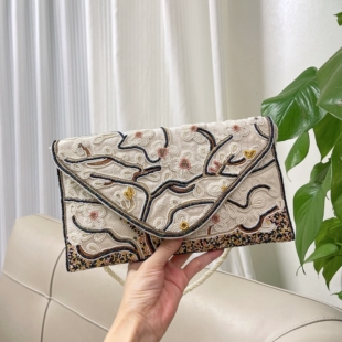 现货印度手工钉珠花卉手拿手提袋刺绣水钻斜跨单肩腋下信封包串珠