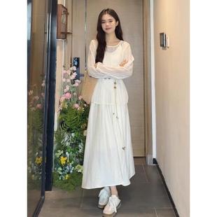 2025新款 白色吊带连衣裙子女夏季 温柔风气质绝美穿搭海边度假长裙