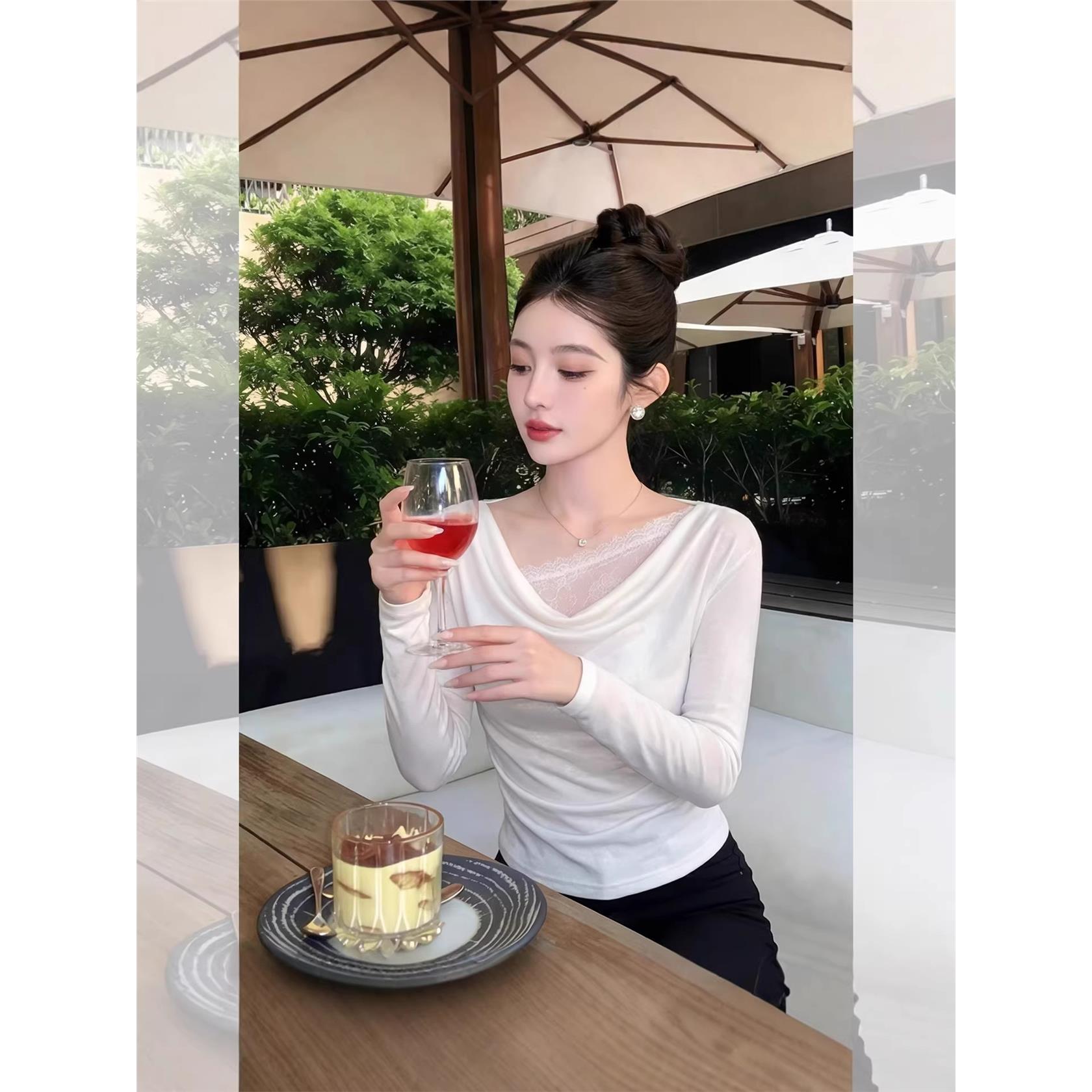 韩版温柔斜领蕾丝拼接假