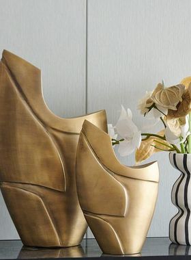 欧式轻奢艺术雕刻异型金属摆件