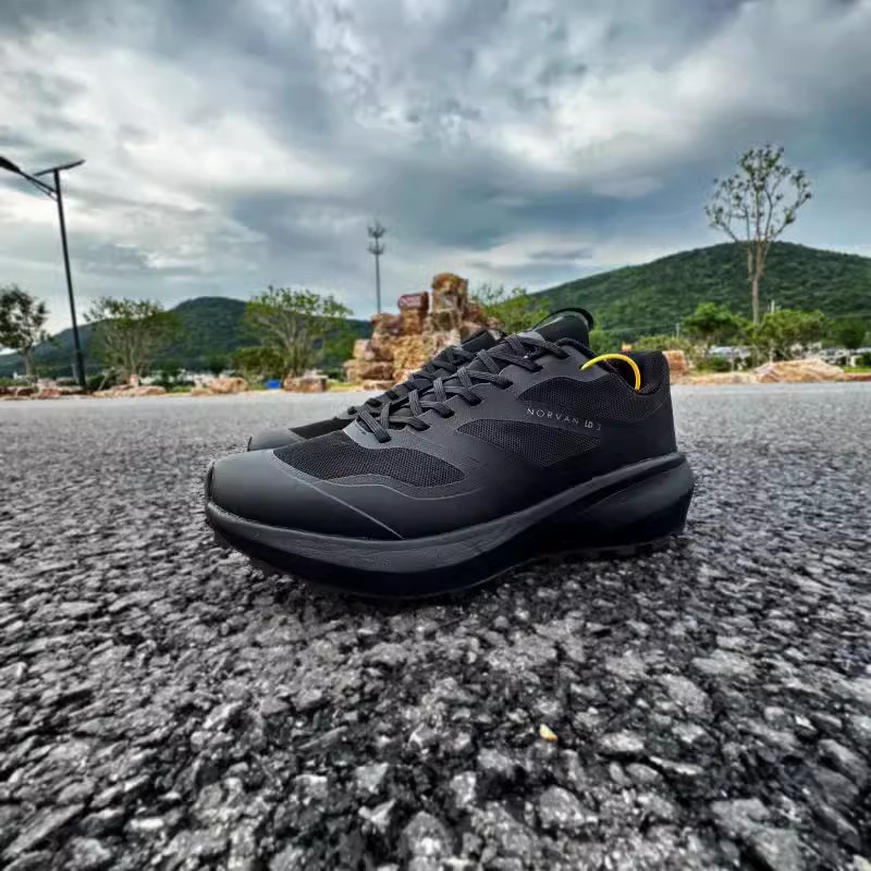 飞禽系列!原2400!GTX透气网面+缓震大底!男女越野跑步运动鞋