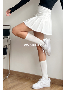 wsstudios 复古学院风梭织压褶纯色高腰显瘦百褶裙带安全裤半身裙