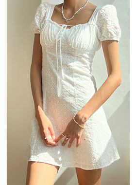wsstudios法式方领系带泡泡袖刺绣短袖白色连衣裙a字显瘦收腰短裙