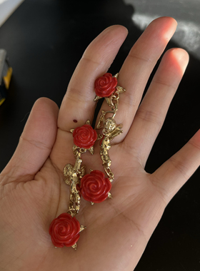 Lunch at the ritz设计师Ritzy couture立体红色玫瑰花天使耳环