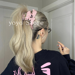 2025新款 粉色字母抓夹网纱褶皱布工艺发夹甜美可爱鲨鱼夹百搭发饰