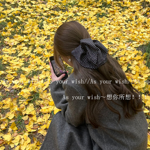 裙摆黑白波点马尾发夹法式 缎面抓夹后脑勺鲨鱼夹高级感半扎发头饰