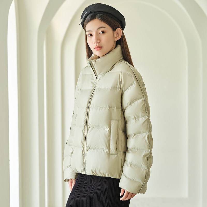 坦博尔羽绒服女秋冬保暖小个子短外套2022新款时尚小立领潮流上衣属于什么档次？