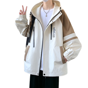 2026新款春秋季青少年外套男高中初中学生帅气冲锋衣大童春装夹克