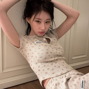 夏 SWEETOWN居家少女 纯欲甜美碎花套装 半开扣短袖 T恤审图休闲短裤