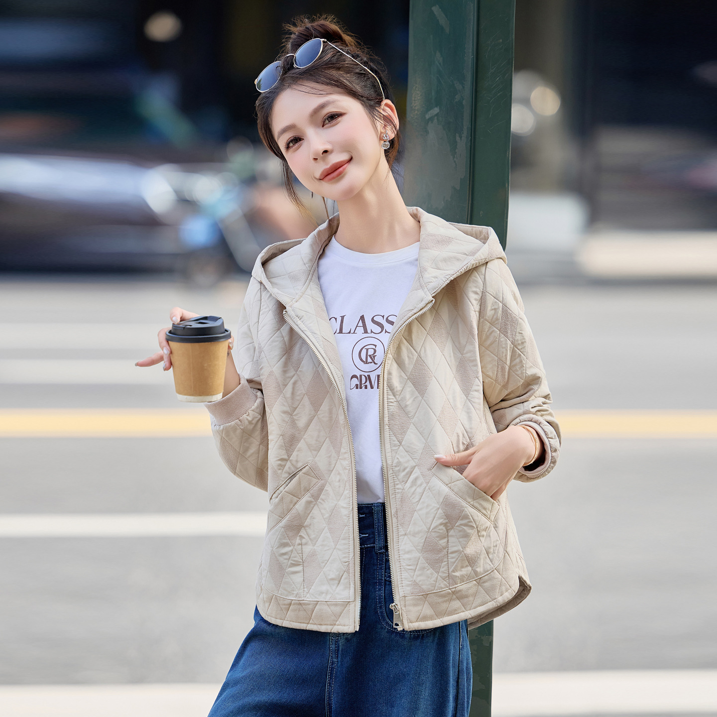 片段女装曼德诗印象主题大码女装新款显瘦时尚休闲连帽长袖上衣