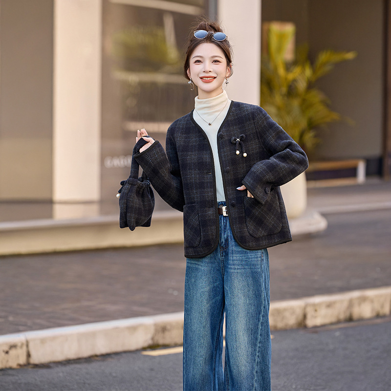 她之蝶女装新款淑女坊官网正品2025大码时尚简约圆领毛呢外套女