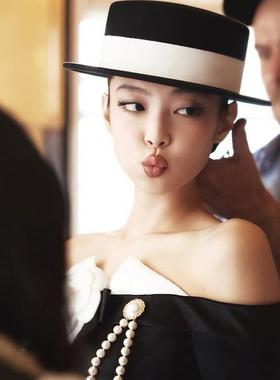 Jennie同款黑色羊毛赫本风法式小礼帽小香风平沿帽现货高级走秀帽