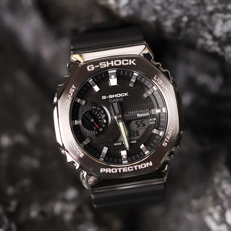 卡西欧G-SHOCK蓝牙太阳能手表