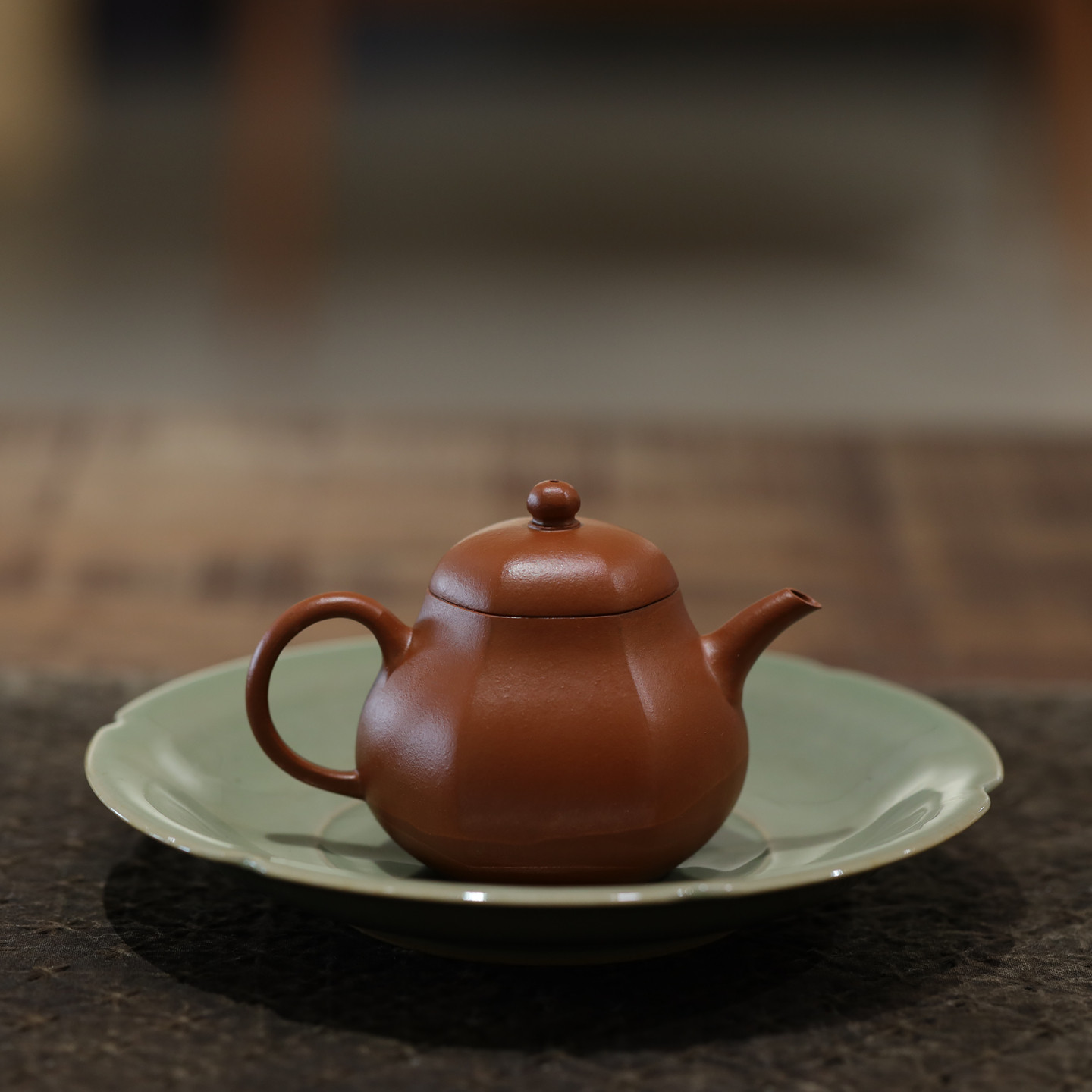 宜兴紫砂 指砂记 黄龙山原矿赵庄生砂朱泥 六方梨形 一手小茶壶