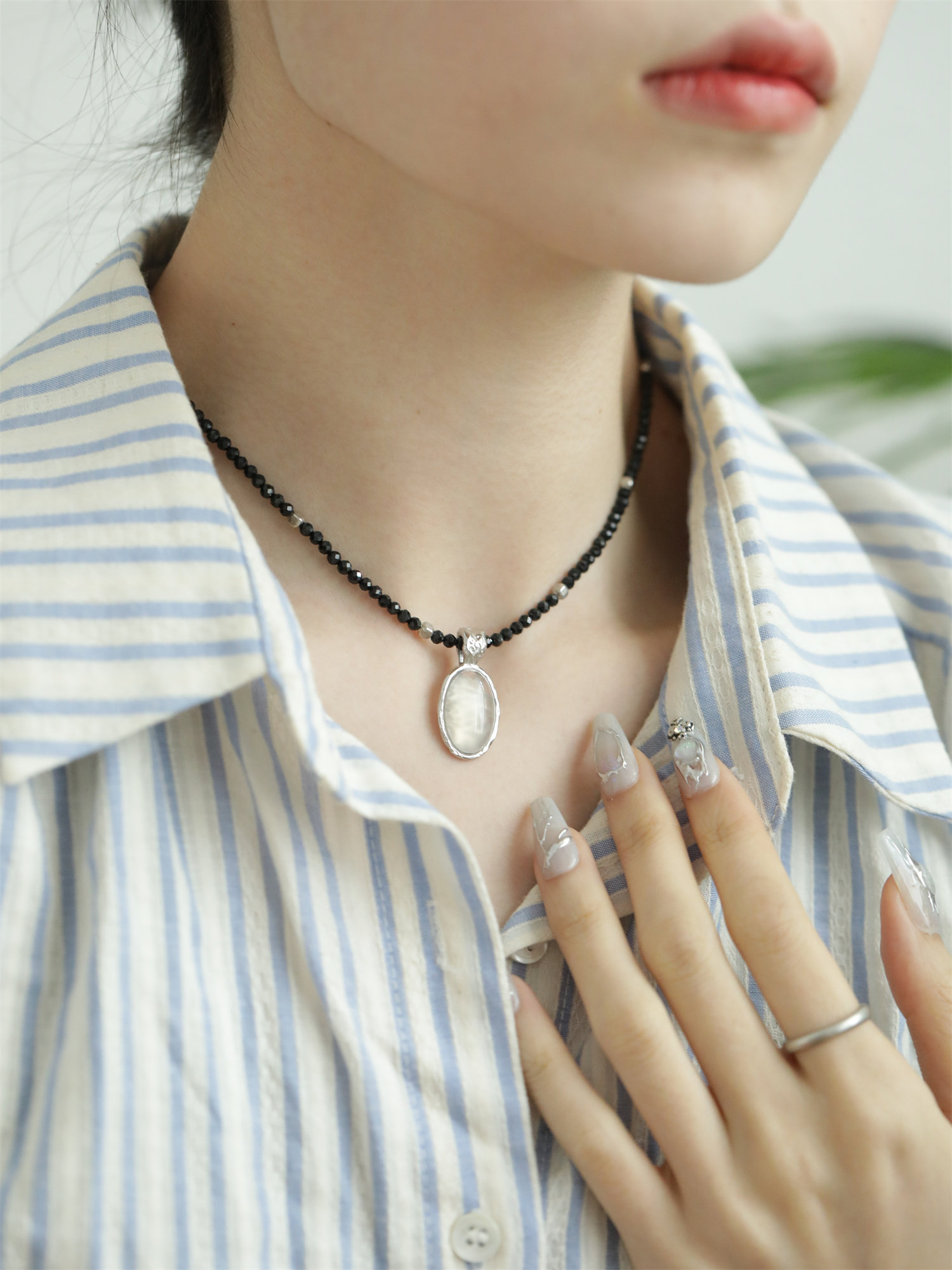 BAOJIA HAUTE COUTURE S  중공 당나라 잔디 패턴 열매 젤리 펜던트 여성 전용 펜던트 패션 다목적 목걸이 쥬얼리