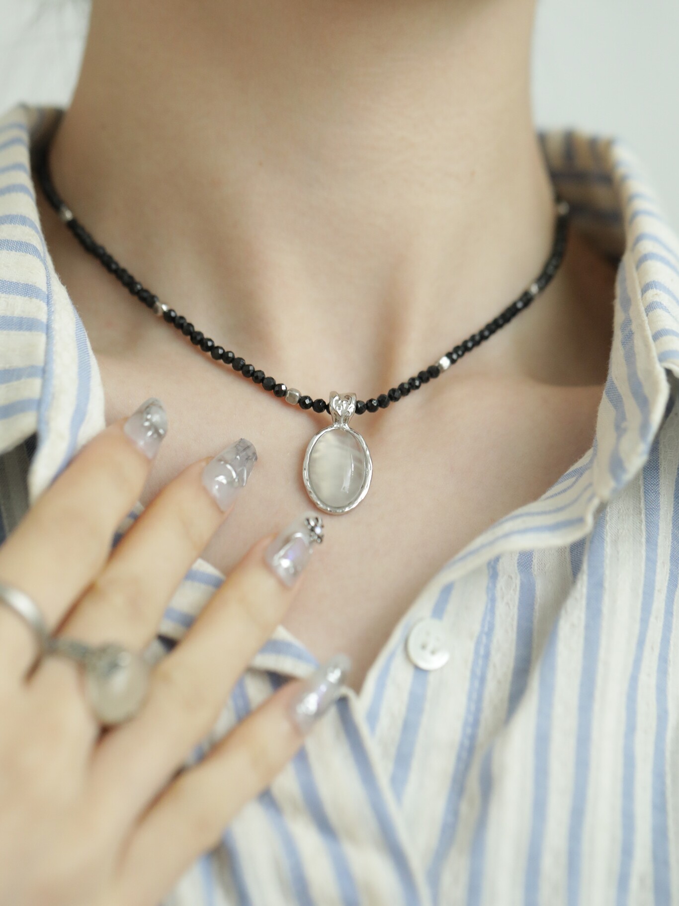 BAOJIA HAUTE COUTURE S  중공 당나라 잔디 패턴 열매 젤리 펜던트 여성 전용 펜던트 패션 다목적 목걸이 쥬얼리