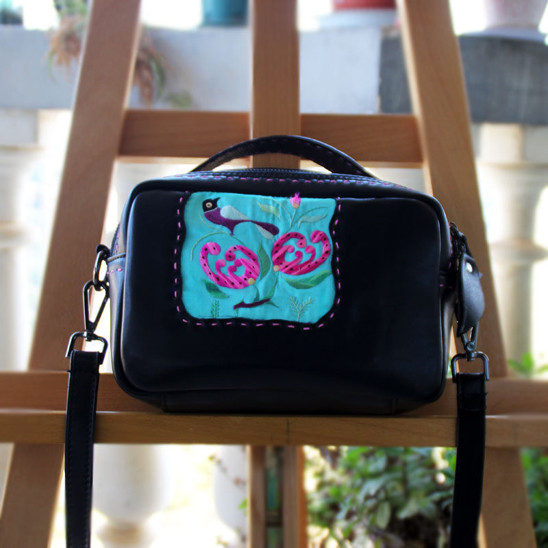 民族风手工刺绣手提斜挎小包复古国风绣花头层牛皮百搭实用女包