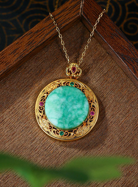 古法镀金镶嵌仿翡翠无事牌项链