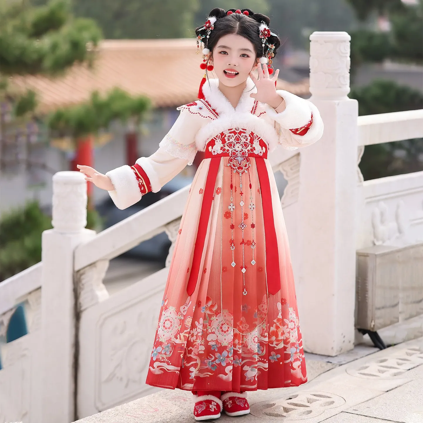 女童汉服冬装加厚连衣裙子2025新款中国风超仙古风加绒红色拜年服