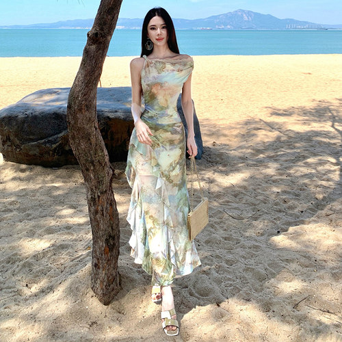 法式露肩油画连衣裙女夏蕾丝包臀长裙度假裙