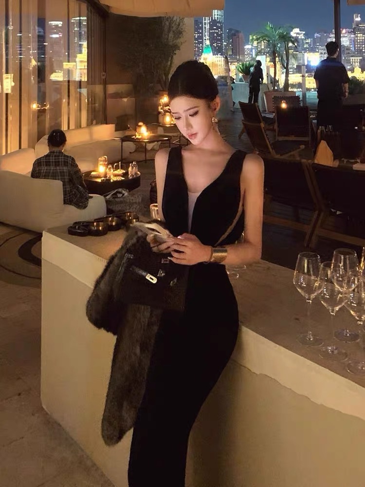 明星同款晚礼服高级感年会气质黑色礼裙高端轻奢无袖御姐连衣裙