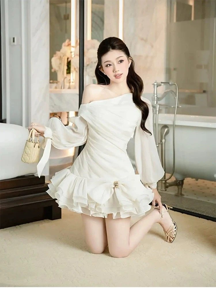 2025秋季新款一字肩设计感荷叶边法式千金少女风短裙蓬蓬裙连衣裙,女装/女士精品,礼服/晚装,淘宝优惠券,粉丝福利购,淘宝优惠卷