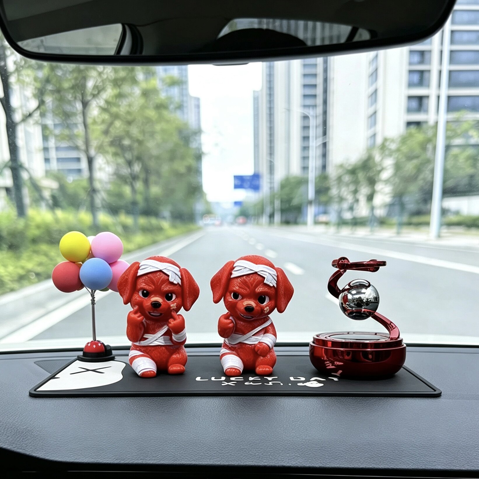 邪恶小红狗车载太阳能旋转地球仪