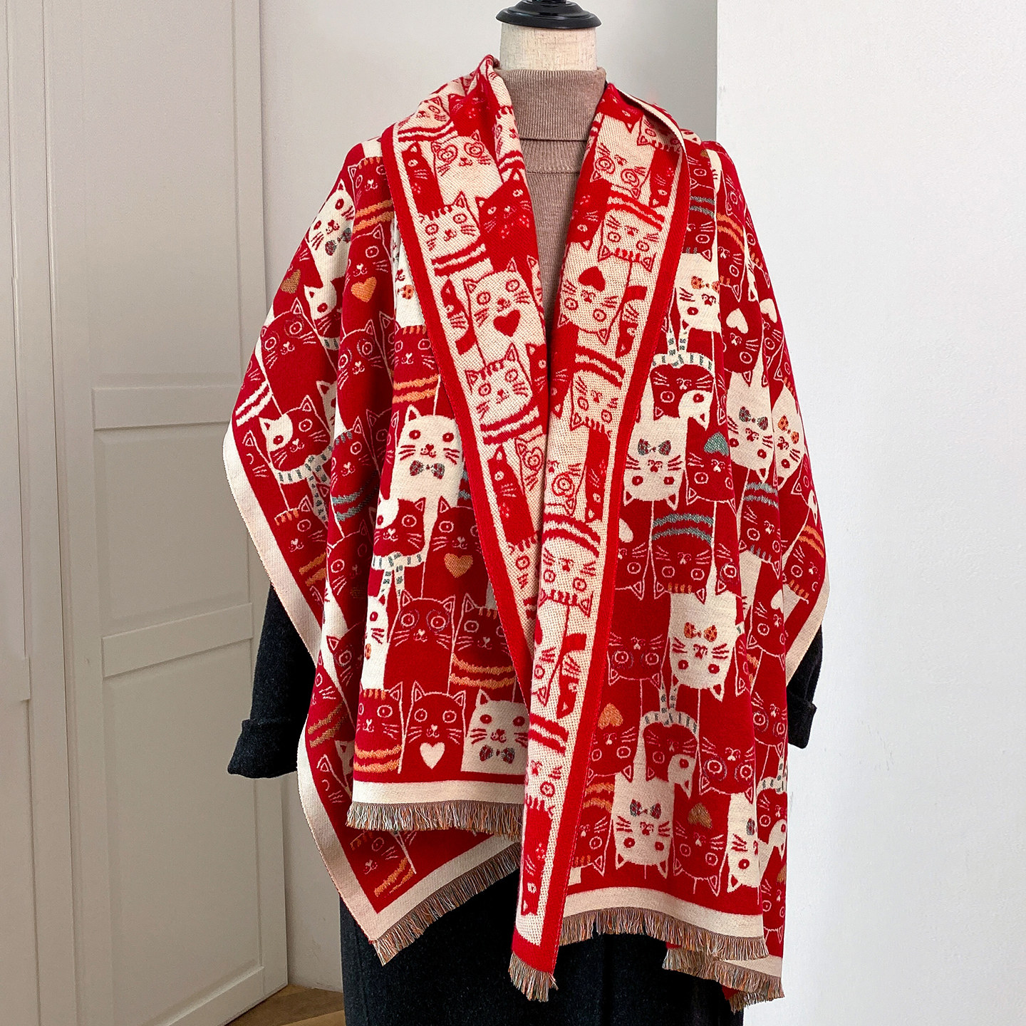 春秋款韩版围巾女士冬季中国红色小猫仿羊绒围脖空调披肩生日礼物