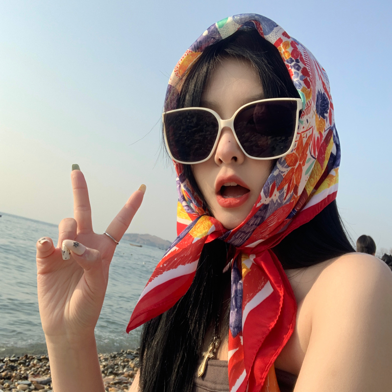 网红法式复古小方巾女百搭夏季防晒丝巾ins海边沙滩遮阳披肩头巾