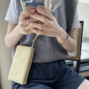 韩国代购东大门2023新款真皮手机包单肩纯色斜挎包手机包女包小包