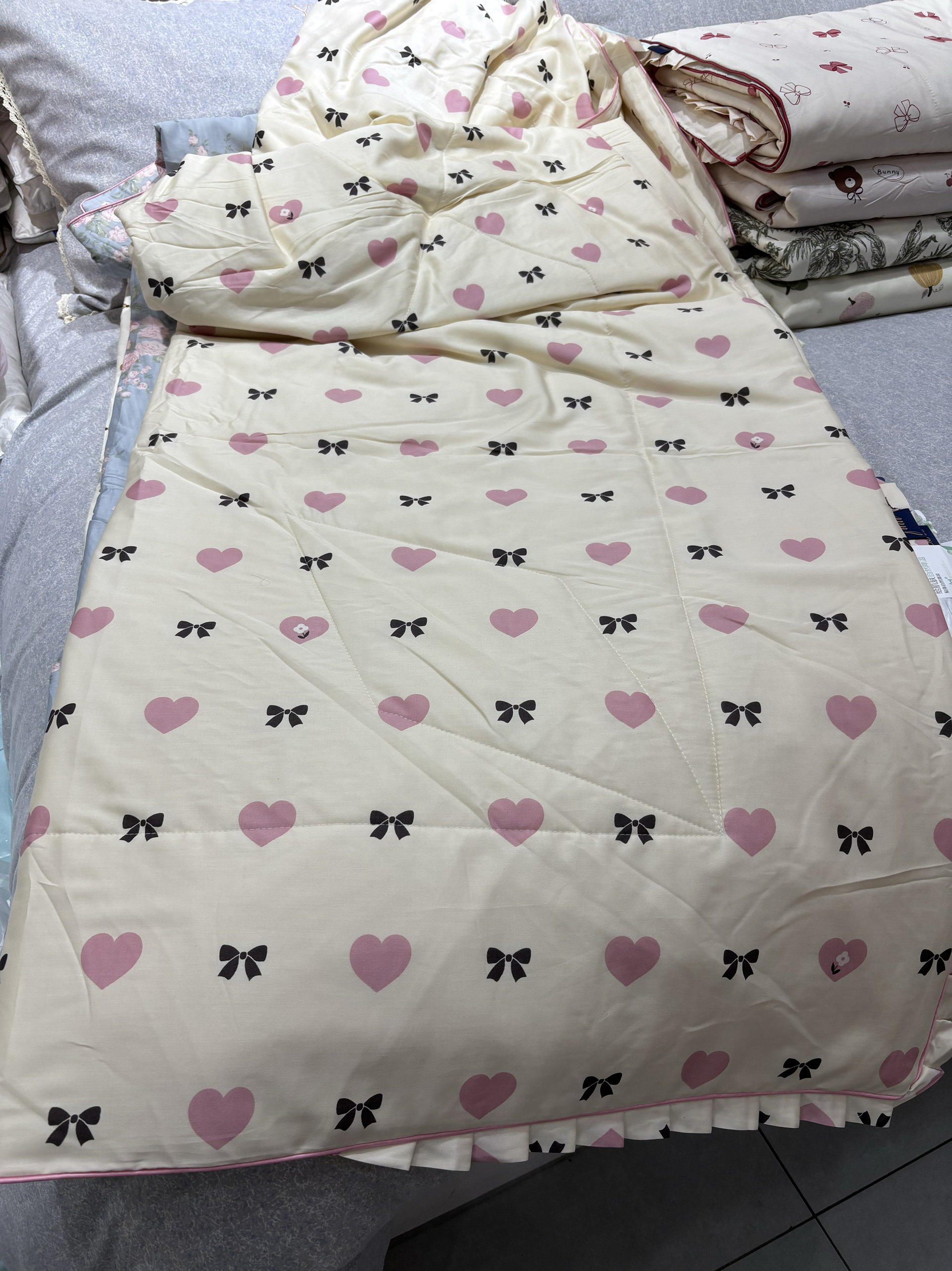 富爱家纺新品优莱丝天丝夏被清凉丝滑可机洗不变形面料柔软透气