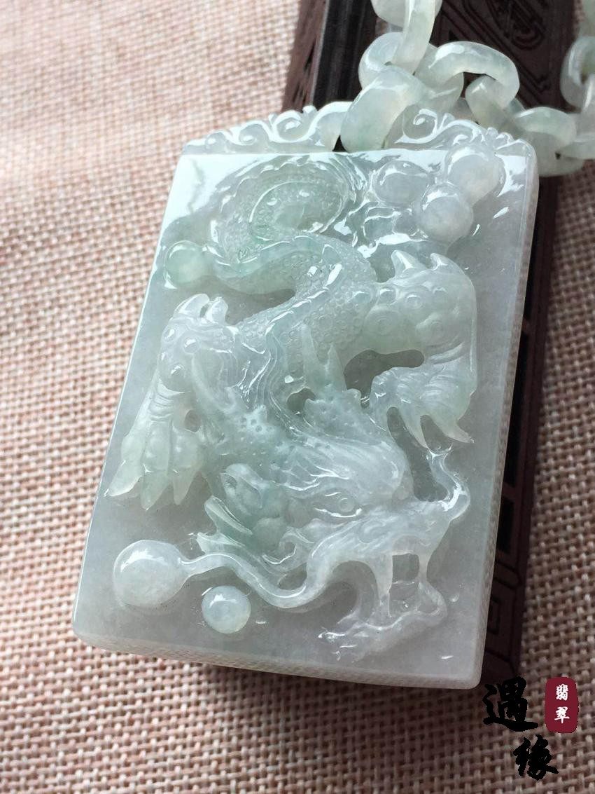 缅甸翡翠a 项链一体龙牌 水头好 大师雕工精湛 厚装饱满 磨砂抛光
