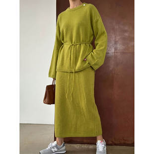 春秋款慵懒风系带毛衣半身裙针织休闲两件套Ladies' casual suit