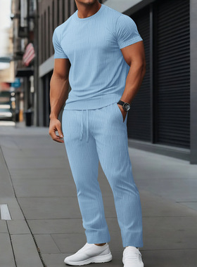 2026年欧美新款夏季男士宽松户外休闲纯色提花圆领短袖长裤套装