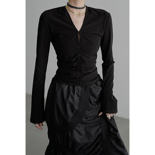 无以幻象长袖V领打底衫